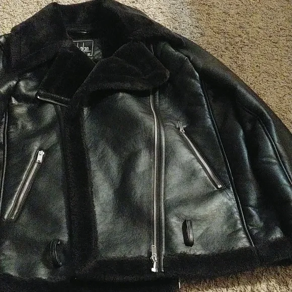 Mark Alan New York Shearling - Picture 6 of 16